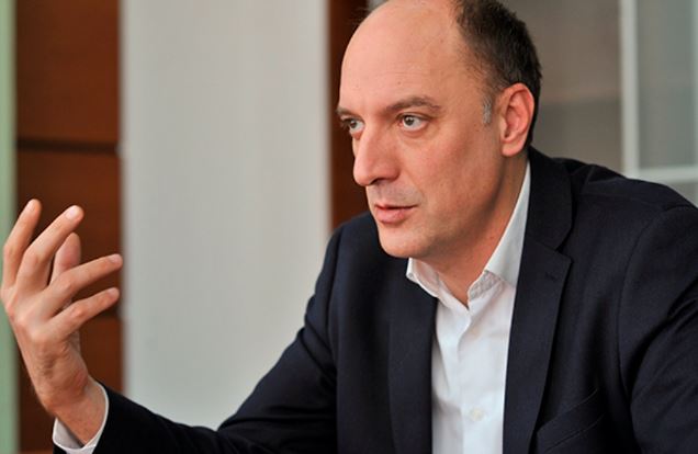 Ymeri: Vendimet në VV merren nga Kurti, ata që nuk binden kërcënohen