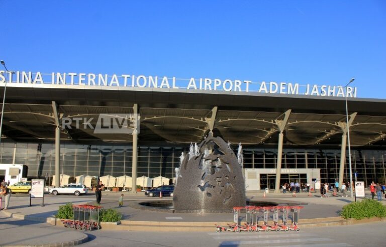 Mbi 500 mijë pasagjerë vetëm gjatë muajit gusht në aeroportin “Adem Jashari”