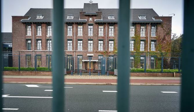 Gjykata Speciale ua vazhdon paraburgimin Veselit, Selimit dhe Krasniqit