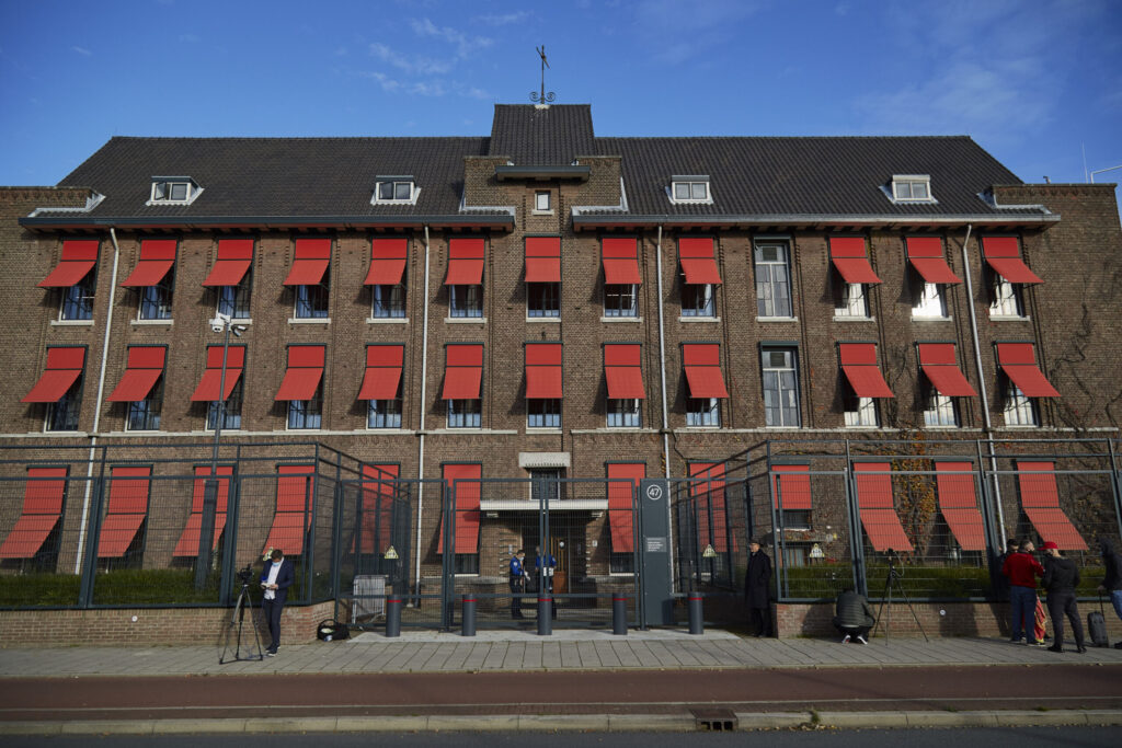 Roja që u bë prokuror në Hagë kërcënonte fizikisht krerët e UÇK-së