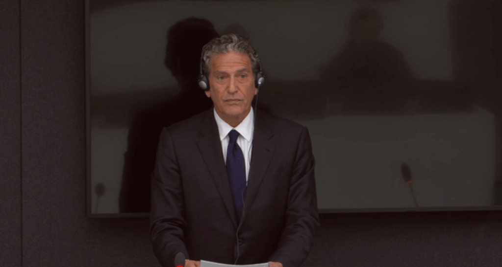 James Rubin fillon dëshminë në Gjykatën Speciale