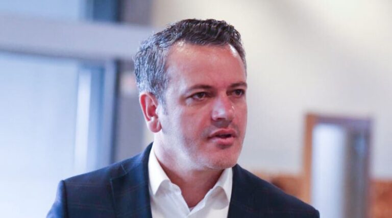 Gashi i LDK-së: As pakicat etnike s’kanë të drejtë të bllokojnë