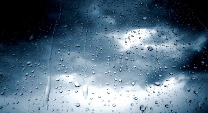 Moti me reshje shiu dhe shkarkime rrufesh