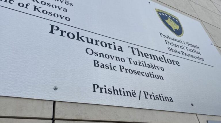 Aksion në Prishtinë, 10 të ndaluar për drogë dhe armë