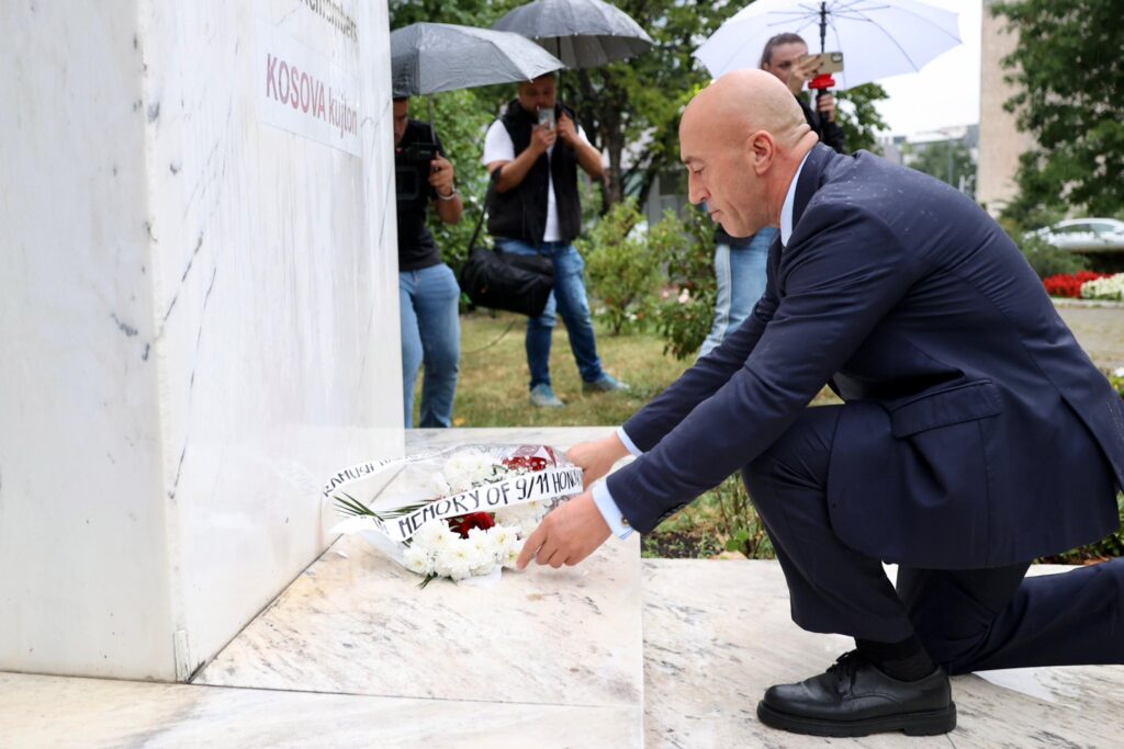 Haradinaj bën homazhe për viktimat e 11 shtatorit