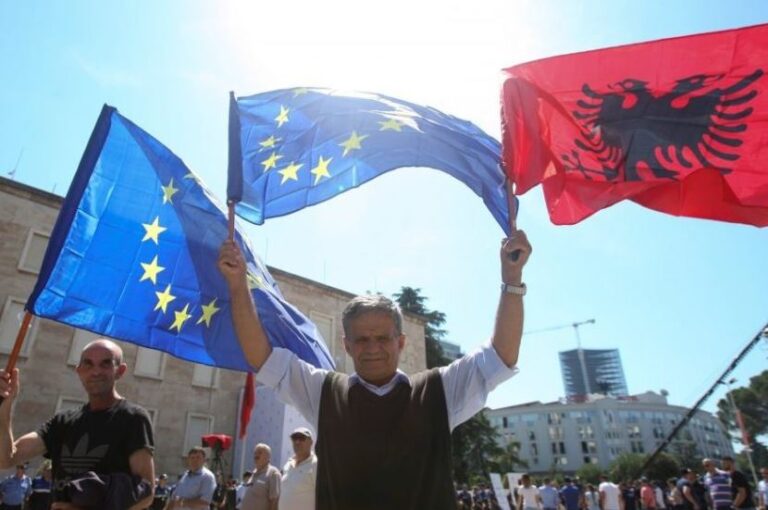 Shqipëria hap sot 4 kapituj të rinj në negociatat me BE-në