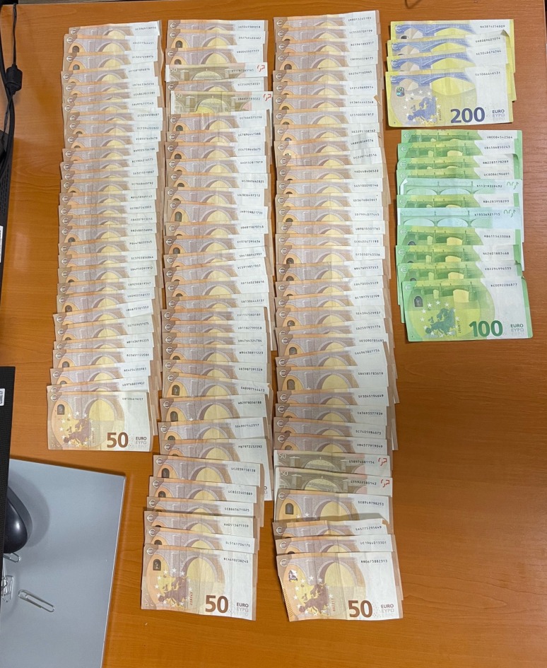 Kapet një person me mbi 10 mijë euro të padeklaruara në Vermicë