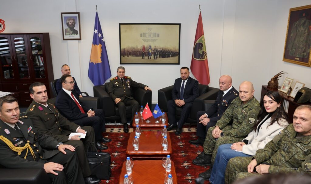 Kosova dhe Turqia thellojnë partneritetin strategjik në mbrojtje