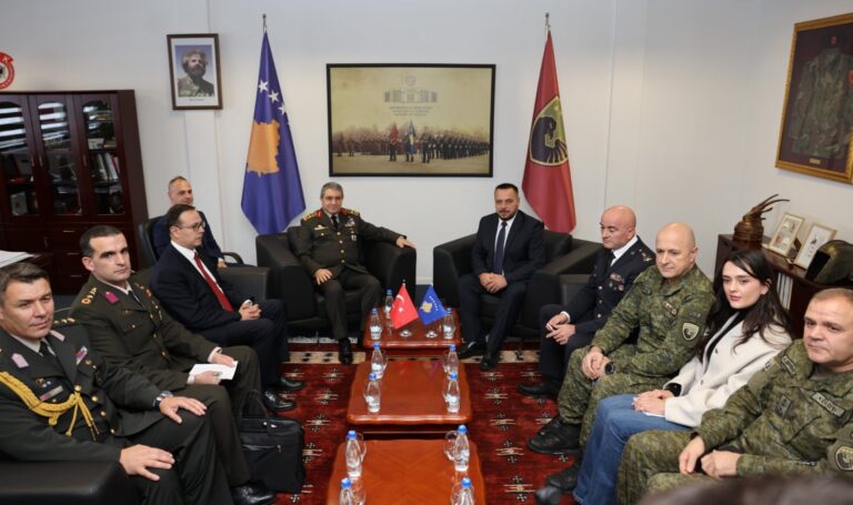 Kosova dhe Turqia thellojnë partneritetin strategjik në mbrojtje