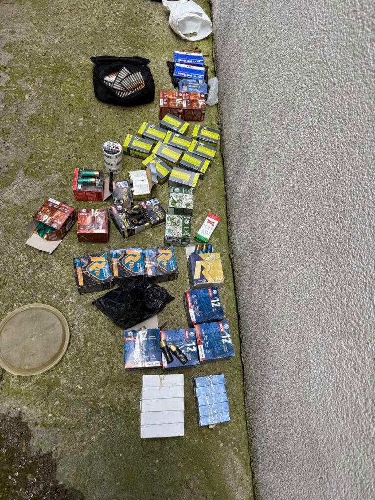 Dogana e Kosovës sekuestron municion të kontrabanduar në Prishtinë