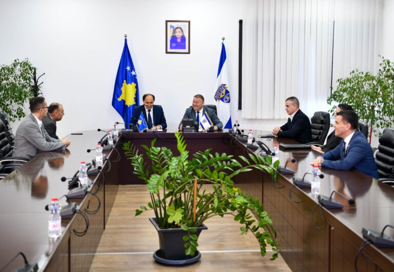 Nënshkruhet marrëveshje bashkëpunimi në mes të Policisë së Kosovës dhe UP