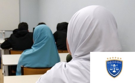 Supremja refuzon padinë për mbulesën islame në shkolla