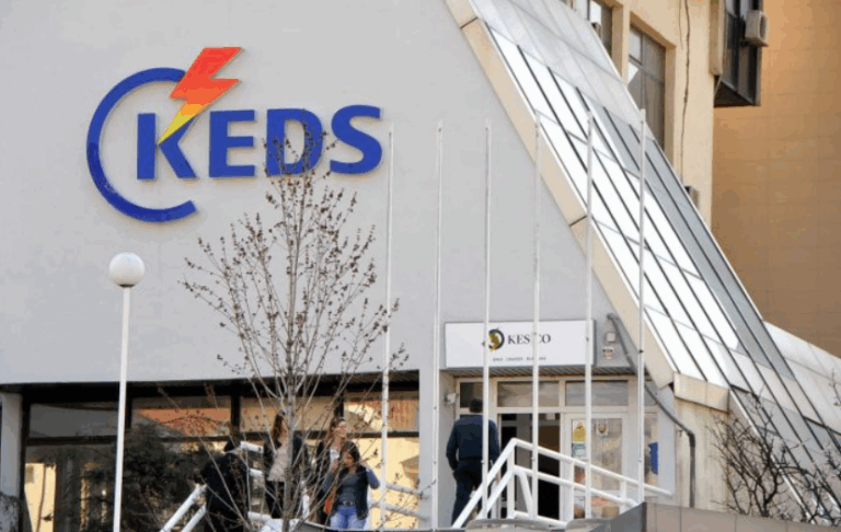 Rritja e konsumit të energjisë, KEDS-i ankohet për mbingarkesë në rrjet