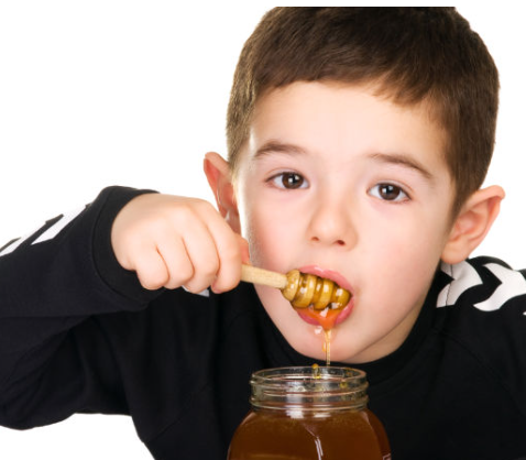 Trajtimi me mjaltë për lehtësimin e kollës tek fëmijët