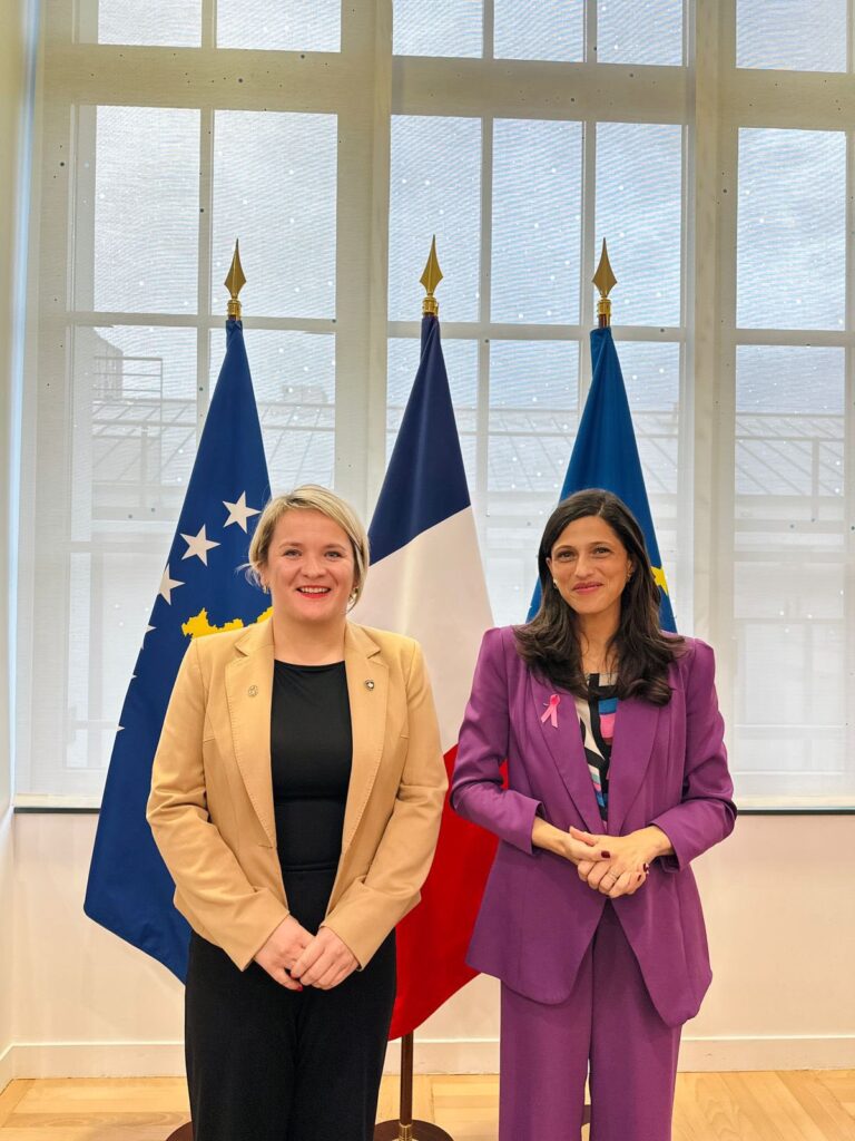 Zëvendësministrja Gashi takon Ministren franceze Éléonore Caroit