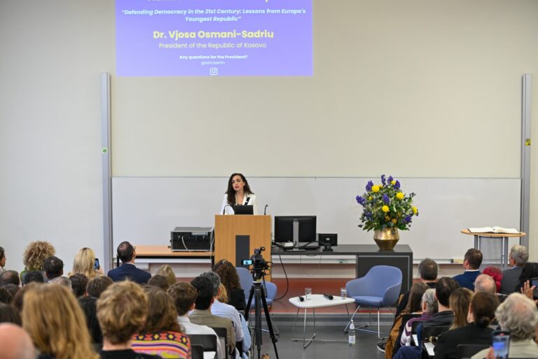 Osmani: Kosova, dëshmi e gjallë se besimi, qëndrueshmëria dhe forca e qytetarëve mund të ndërtojnë dritë edhe nga plagët e luftës