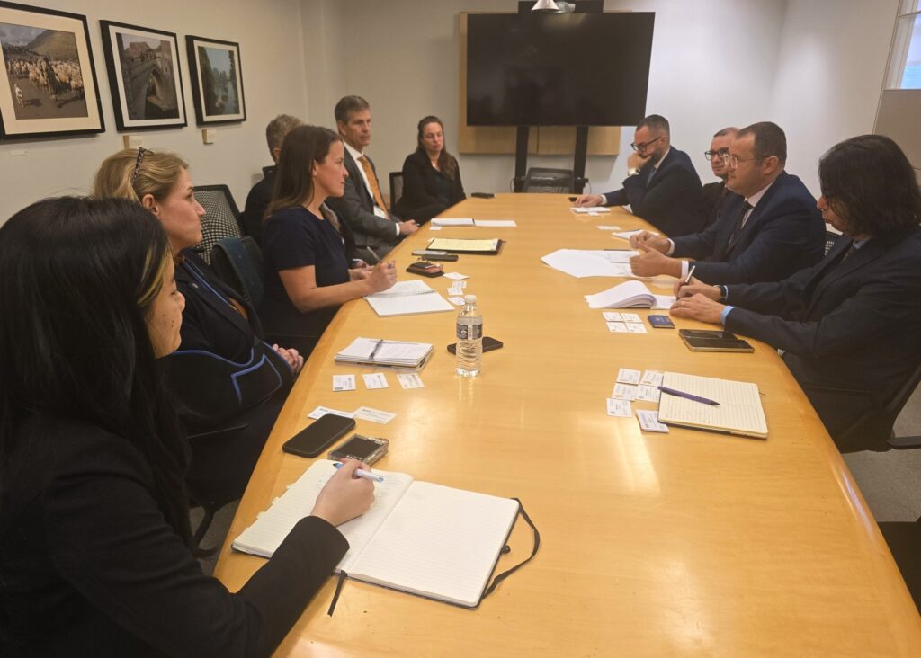 Guvernatori Ismaili mirëpritet në Thesarin e Shteteve të Bashkuara nga Drejtoresha e Zyrës për Asistencë Teknike, znj. Audrey Linthorst