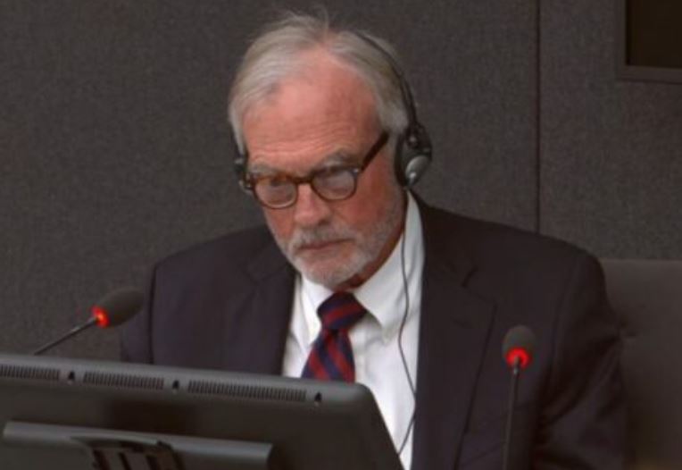 Covey vazhdon dëshminë edhe sot në Speciale