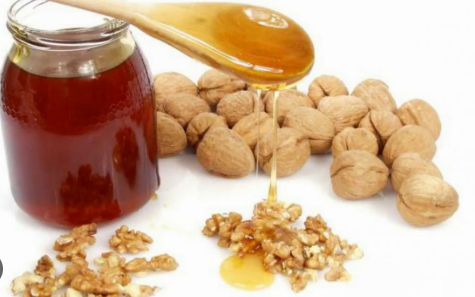 Të mirat e mjaltës me arra