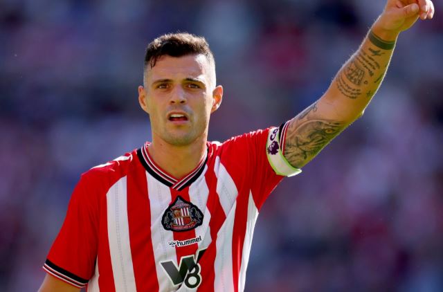 Xhaka në garë për t’u zgjedhur lojtari i muajit në Premierligë