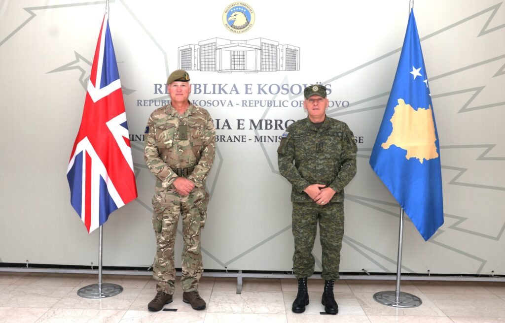 Komandanti i FSK-së, pret në takim Përfaqësuesin Ushtarak të Mbretërisë së Bashkuar në NATO