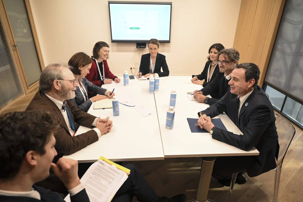 Kurti takon zyrtarin e lartë belg, diskutohet për rrugën e Kosovës drejt BE-së