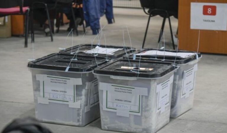 Shpërndahen mbi 3.6 milionë fletëvotime nëpër komuna