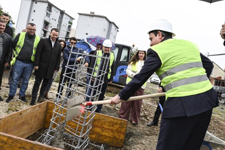 Vendoset gurthemeli i objektit të shkollës së re fillore dhe të çerdhes për fëmijë në lagjen e Boshnjakëve