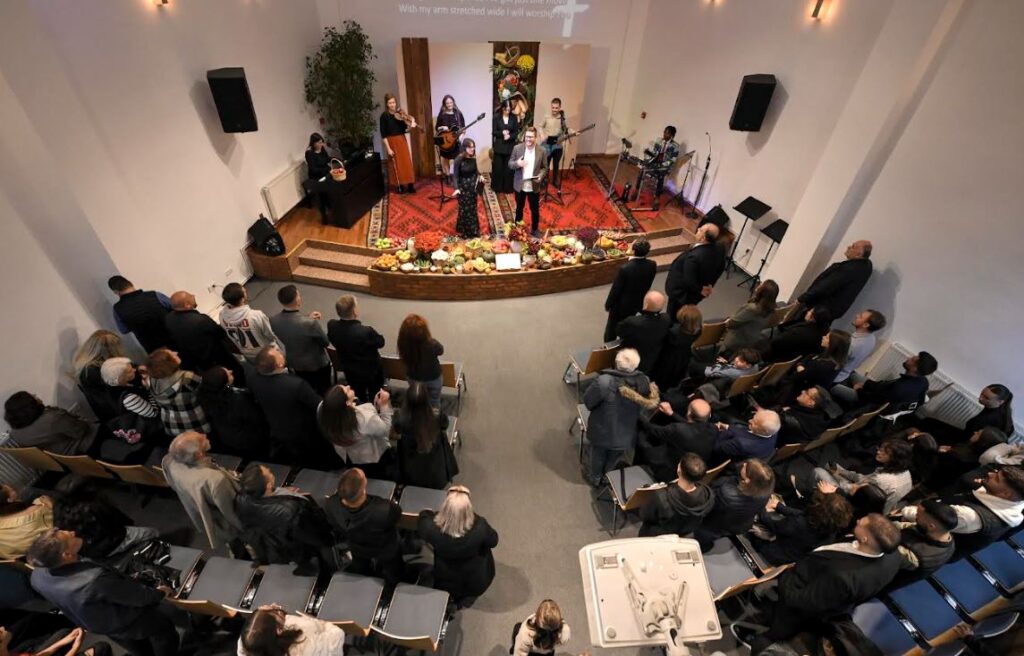 Kurti në festën e Falënderimeve: Në Kosovë pluralizmi fetar është pasuri