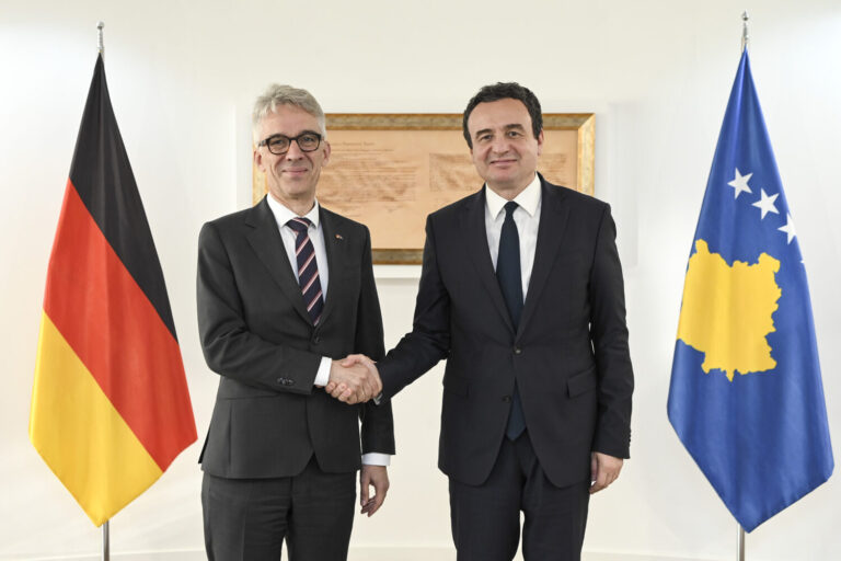 Kurti mirëpret ambasadorin e ri gjerman Rudolph
