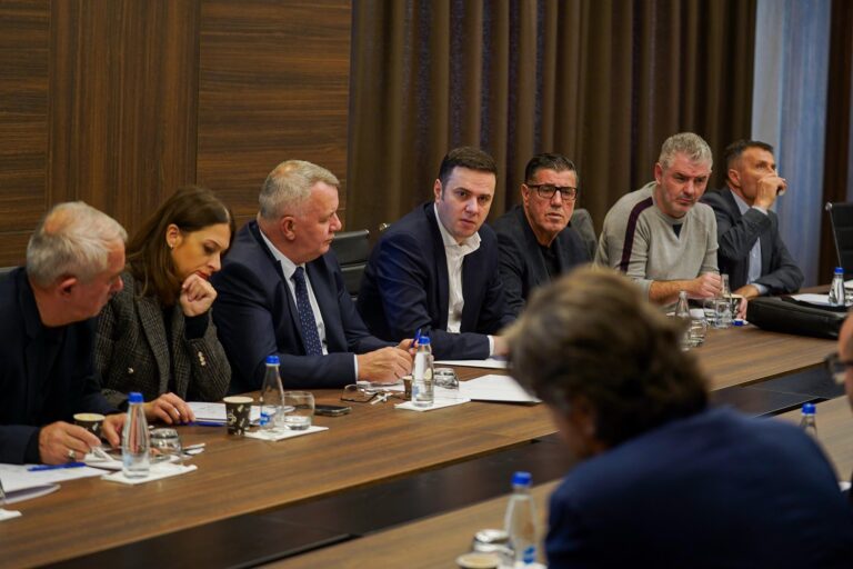 Abdixhiku në takim pune me kandidatët që kanë mbetur në balotazh