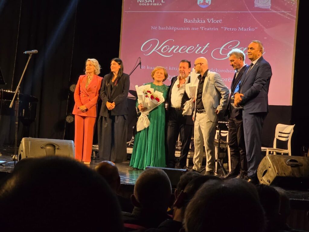 Mira Murati shpallet “Qytetare Nderi” e Vlorës