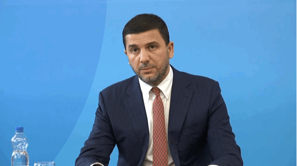Krasniqi: Qeveria në detyrë po tenton të blejë vota