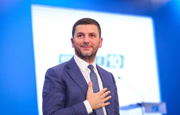 Krasniqi: Merrini paratë, por të dielën ndëshkojeni kryeministrin me votë