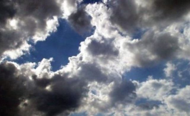 Mot me diell dhe vranësira të shpërndara