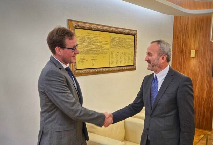 Boettcher: Deputetët t’i zbatojnë vendimet e Gjykatës, jo interesat partiake