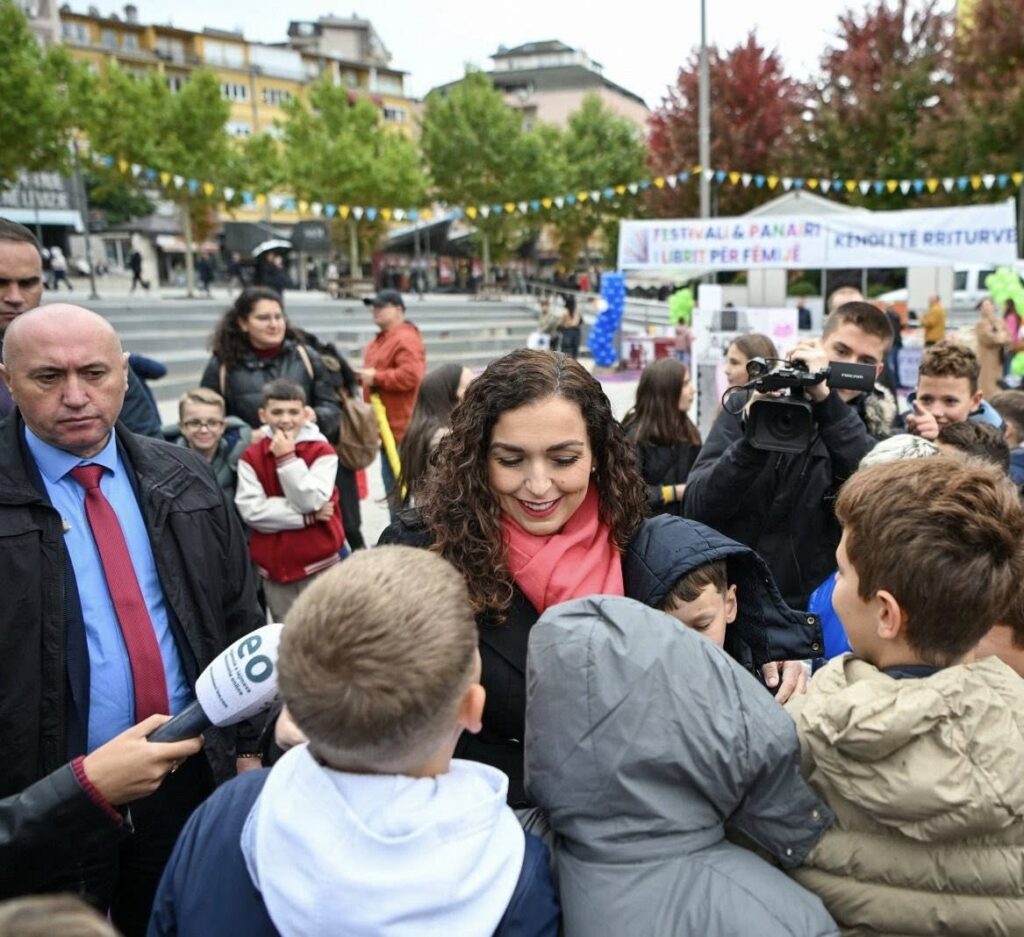 Presidentja Osmani mori pjesë në Festivalin dhe Panairin e Librit për Fëmijë