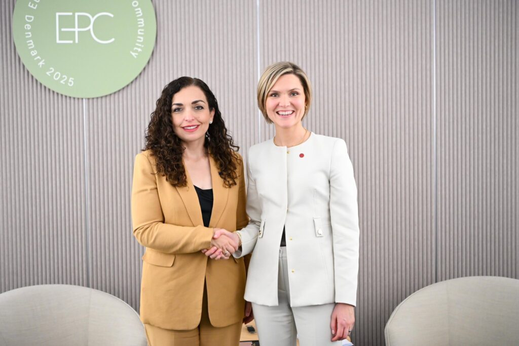 Presidentja Osmani takoi Kryeministren e Islandës, Kristrún Frostadóttir