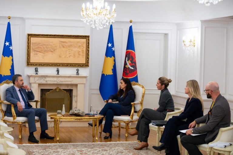 Presidentja Osmani priti në takim Kryesuesin e KQZ-së, z. Kreshnik Radoniqi