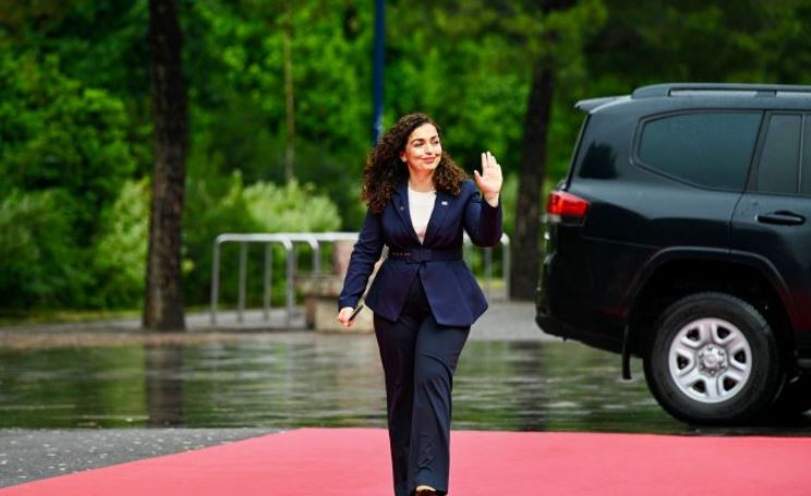 Osmani merr pjesë Samitin e liderëve të rajonit në Durrës