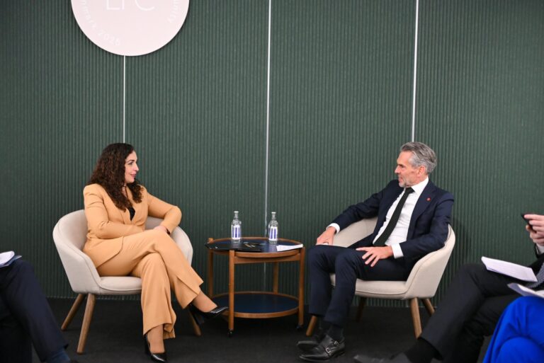 Presidentja Osmani u takua me kryeministrin e Holandës