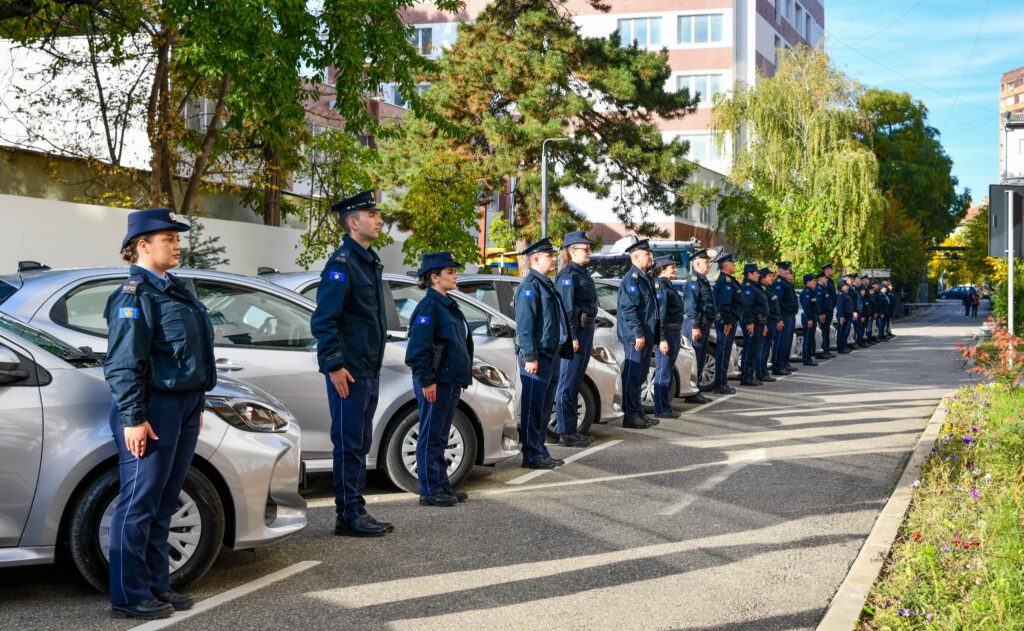 Drejtori i Policisë së Kosovës ndan 19 vetura për policët e lagjes