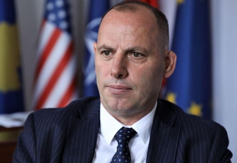 Lladrovci shpall fitoren u’a dedikon Thaçit, Veselit, Krasniqit e Selimit