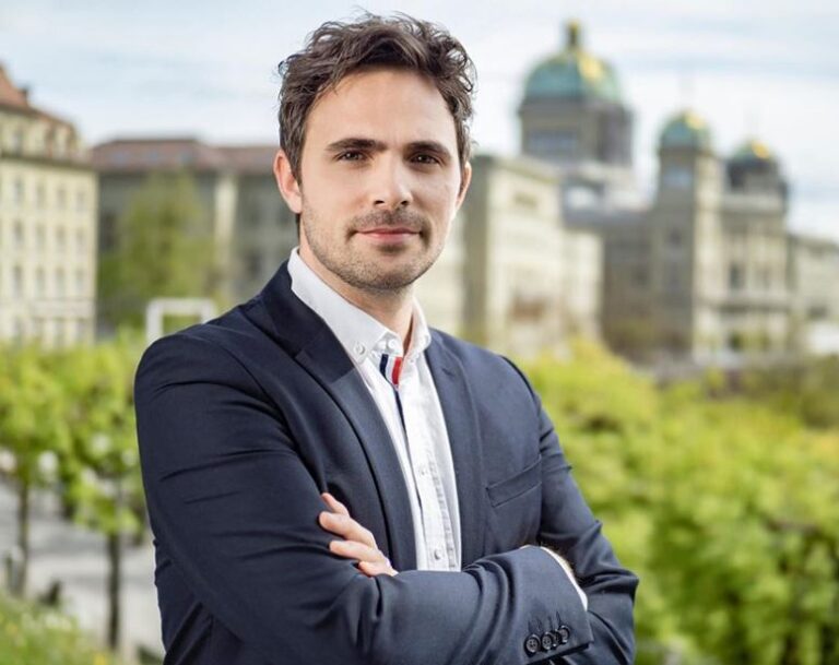 Rashiti: Ky njeri po blen vota me paratë e tatimpaguesve