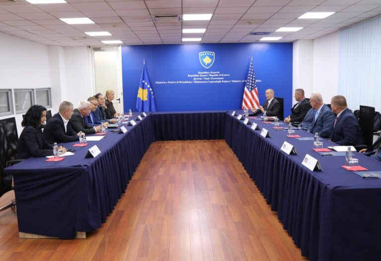 Ministri Sveçla u takua me përfaqësuesit e Policisë së Iowa