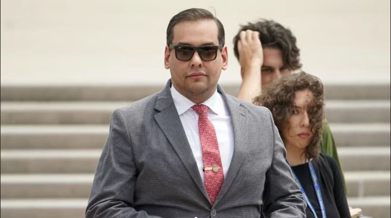 Trump i fal dënimin ish-kongresistit republikan