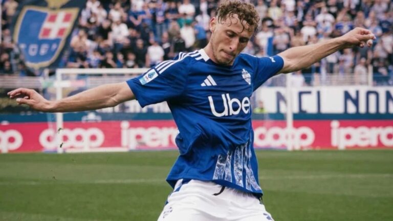 Mërgim Vojvoda shënon në fitoren e Comos ndaj Hellas Veronës