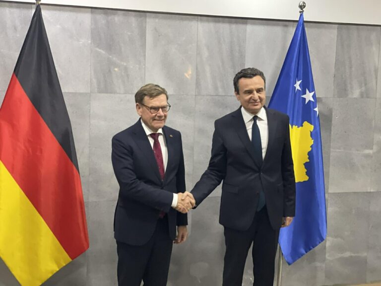 Pas Osmanit, ministri gjerman takon Kurtin