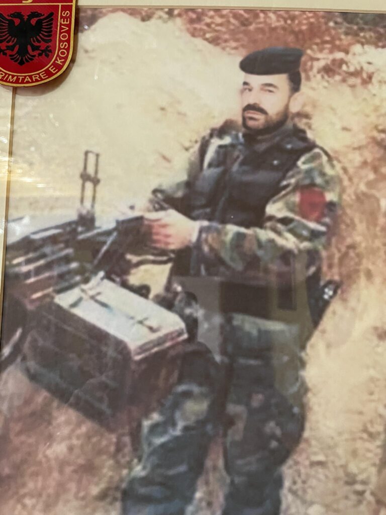 Ky është ish-ushtari i UÇK-së që humbi jetën në aksidentin e sotëm në Dobërdelan të Suharekës