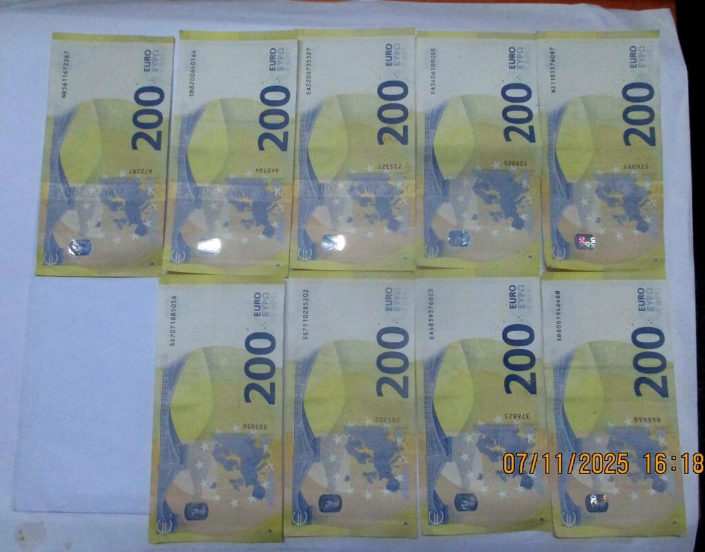 Qytetari nga Rahoveci dorëzon në polici paratë e gjetura